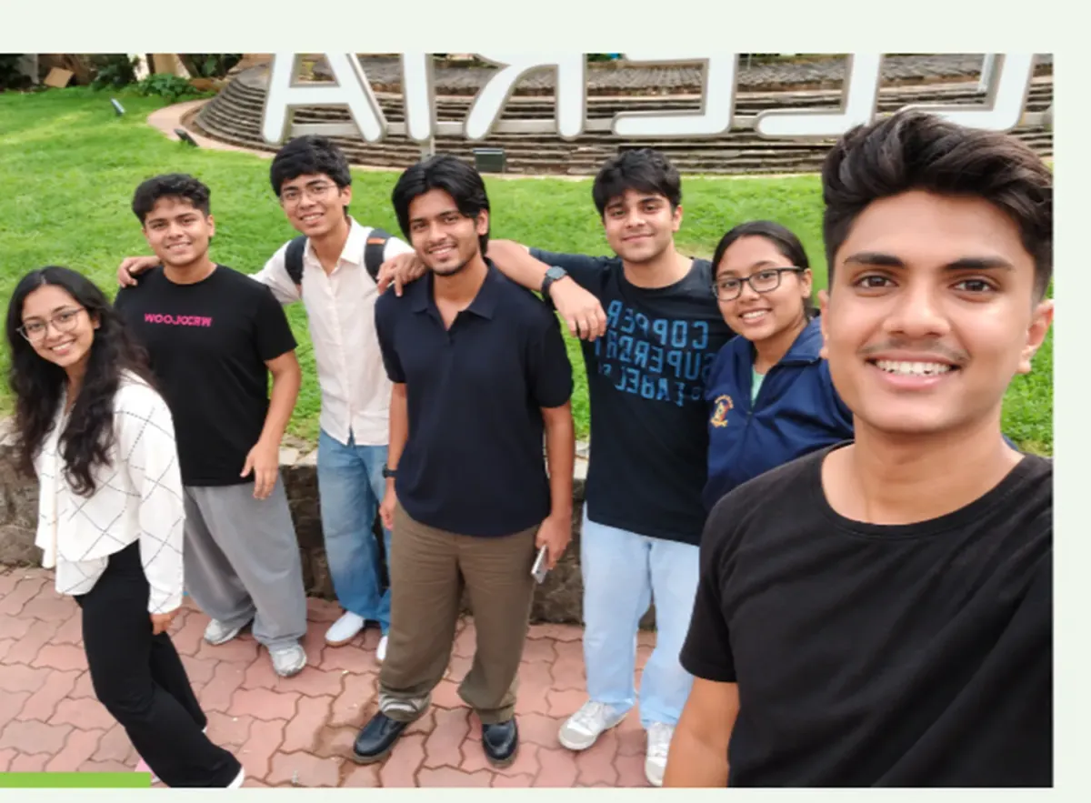 Cohort selfie with edited smiles